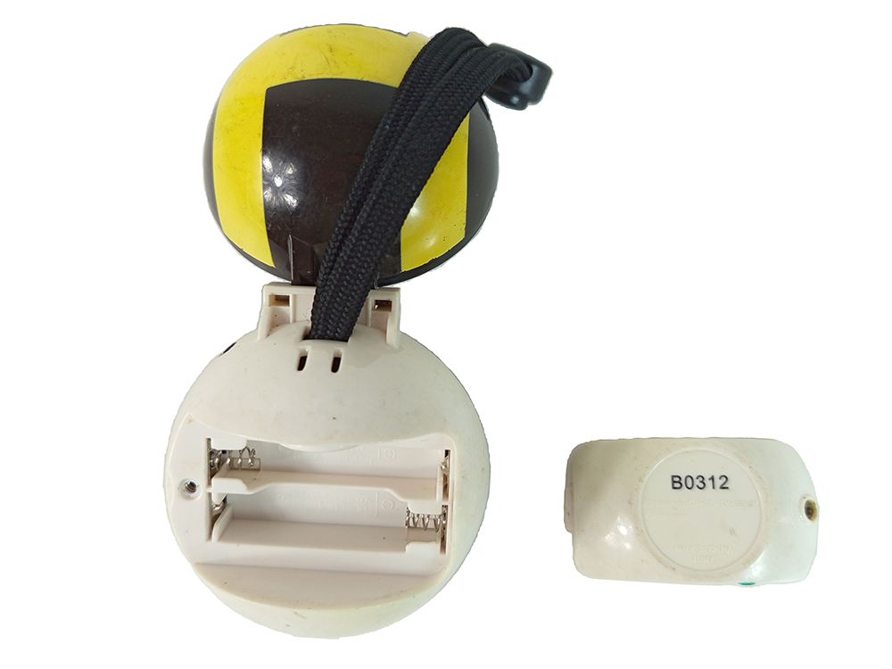(FOR PARTS) Pokemon Ball (Yellow)