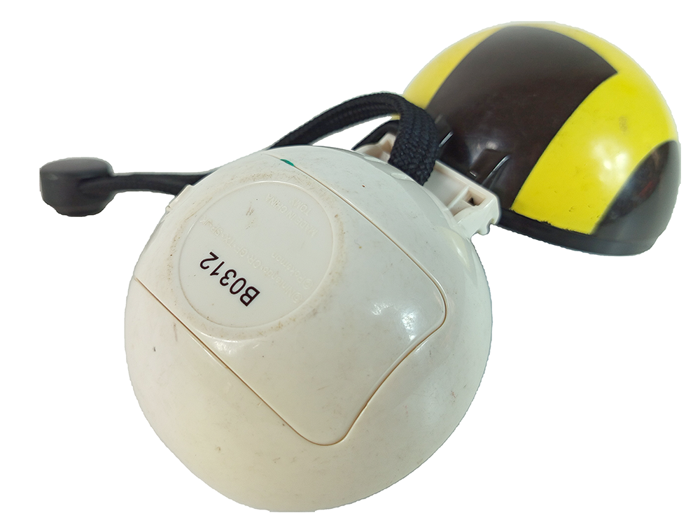 (FOR PARTS) Pokemon Ball (Yellow)