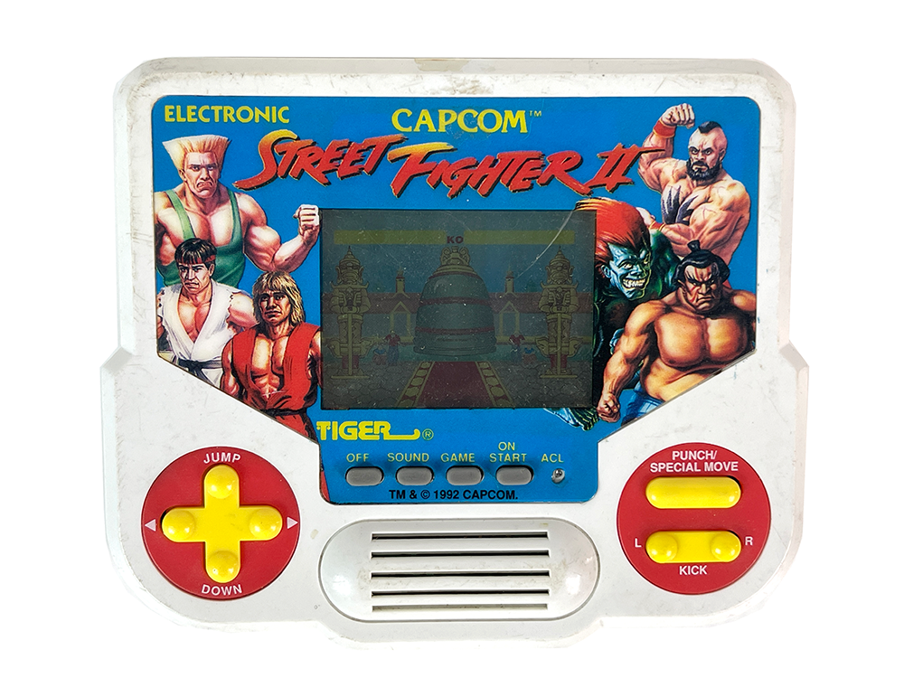 Tiger Electronic STREET FIGTHER II LCD Handheld (Washed out Screen)