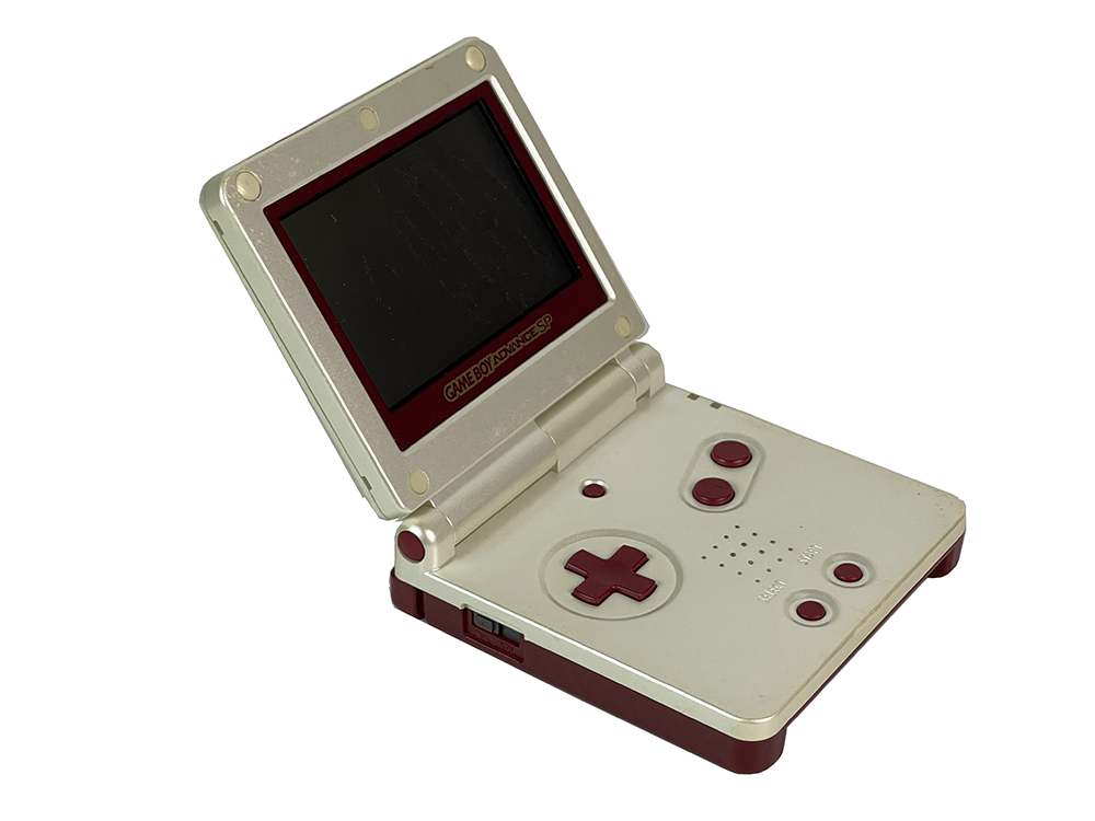 Nintendo Gameboy Advance SP Famicom Color (Worn out screen)