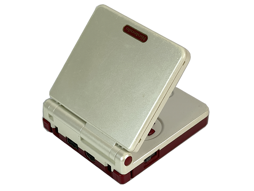 Nintendo Gameboy Advance SP Famicom Color (Worn out screen)