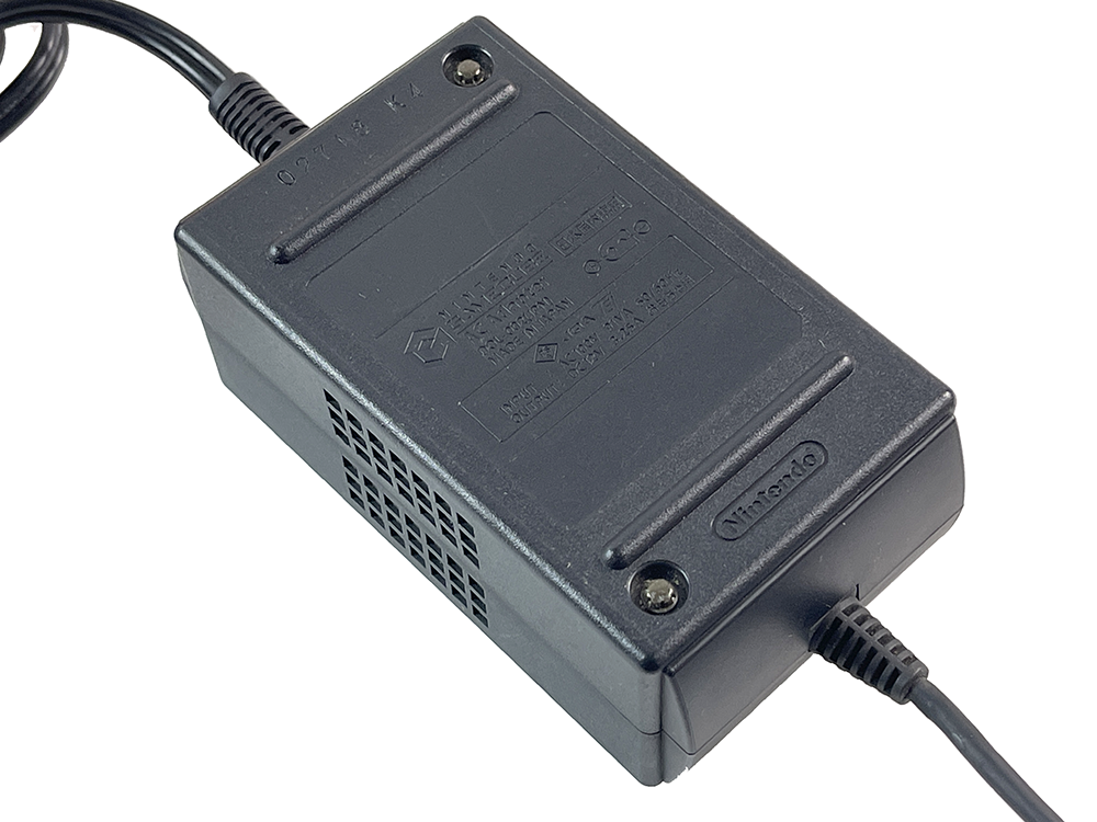 Nintendo GameCube Adapter DOL-002 (JPN) AC100V