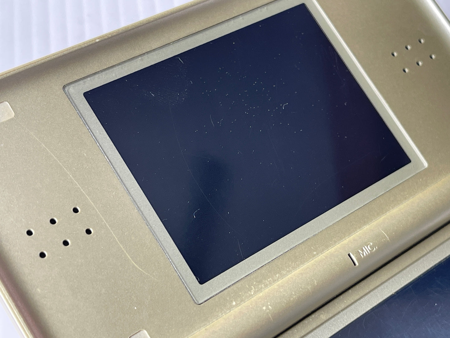 Nintendo NDS LITE Gold USG-HKG-8 (UTF10795339, HKG Ver)