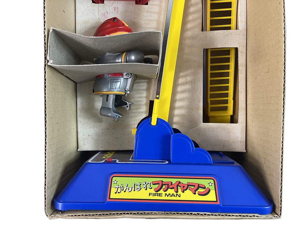 1982 Dah Yang Toys FIRE MAN
