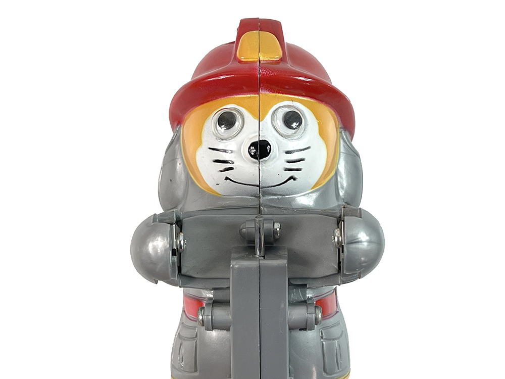 1982 Dah Yang Toys FIRE MAN