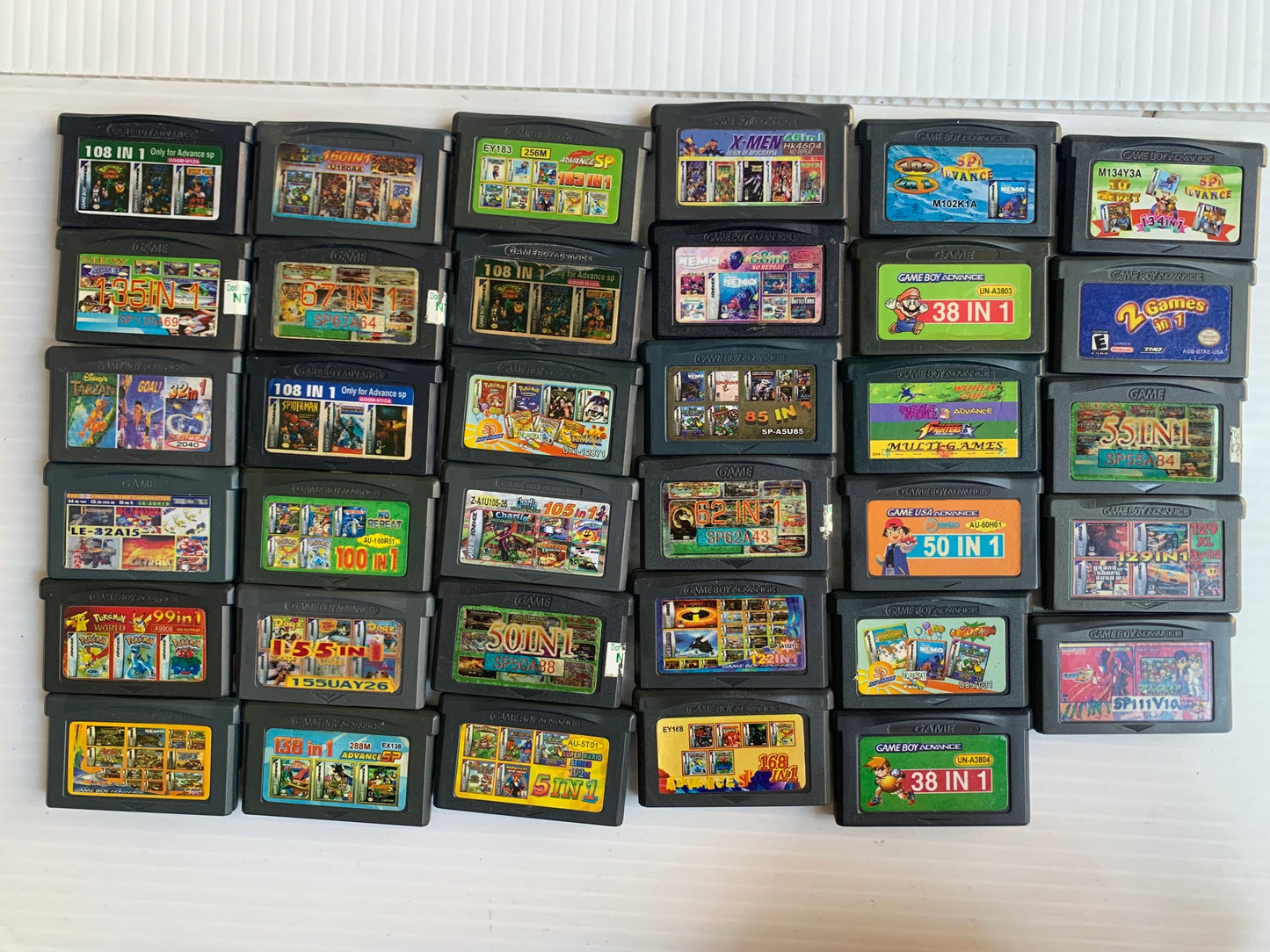 Lots of Gameboy Advance game carts X 32 (Bootleg)