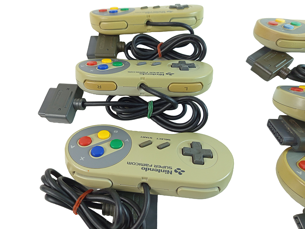 LOTS of 6 Nintendo Super Famicom Controllers (SHVC-005)