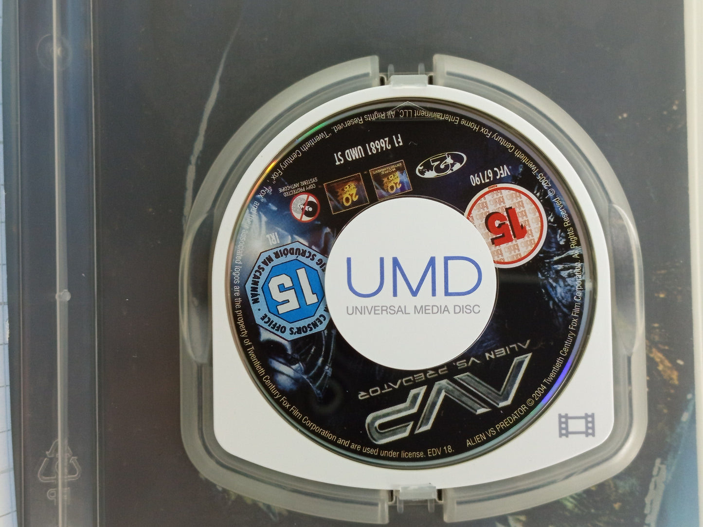 PSP Alien Vs Predator (Region 2, UK version)