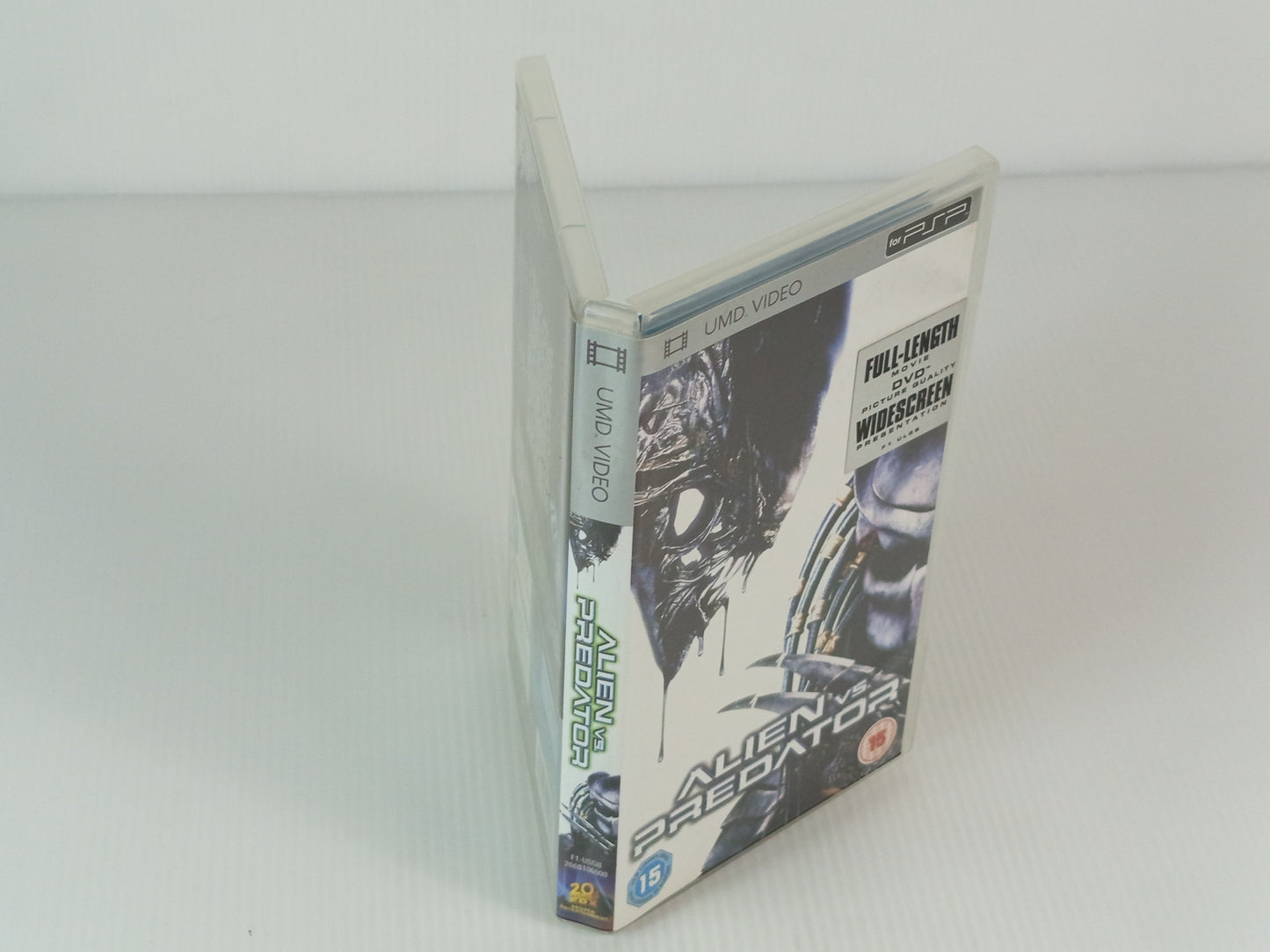 PSP Alien Vs Predator (Region 2, UK version)