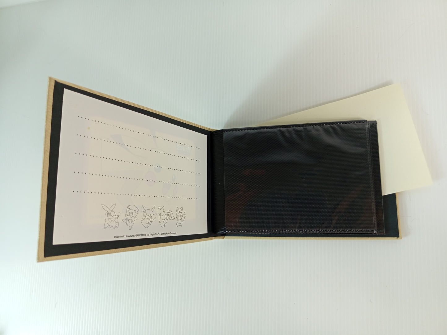 Ultra PRO Pikachu 9-Pocket PRO-Binder