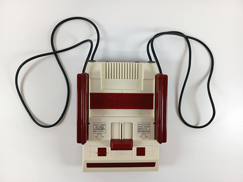 Nintendo 1983 Famicom System HVC-001 (AV MOD, VER B)