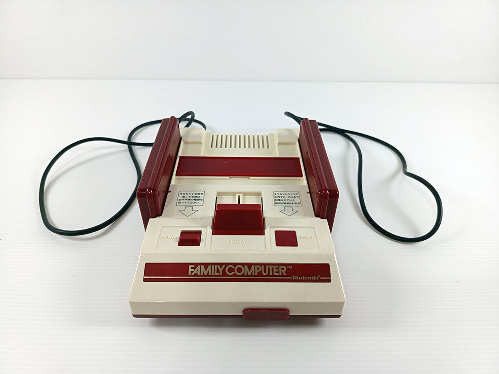 Nintendo 1983 Famicom System HVC-001 (AV MOD, VER B)