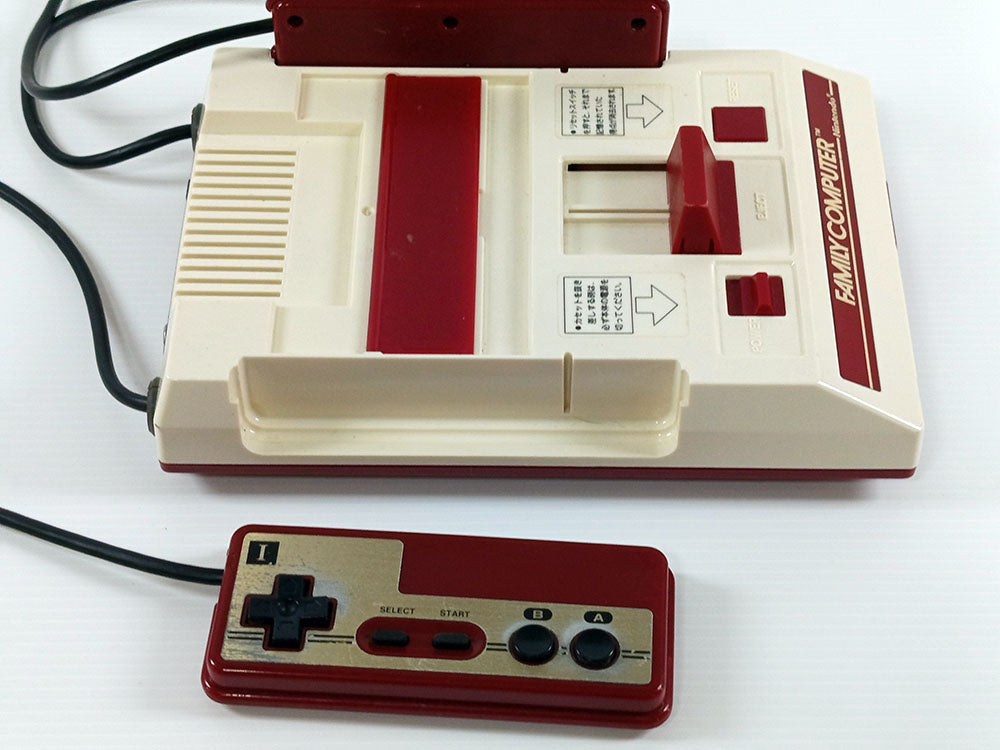 Nintendo 1983 Famicom System HVC-001 (AV MOD, VER B)