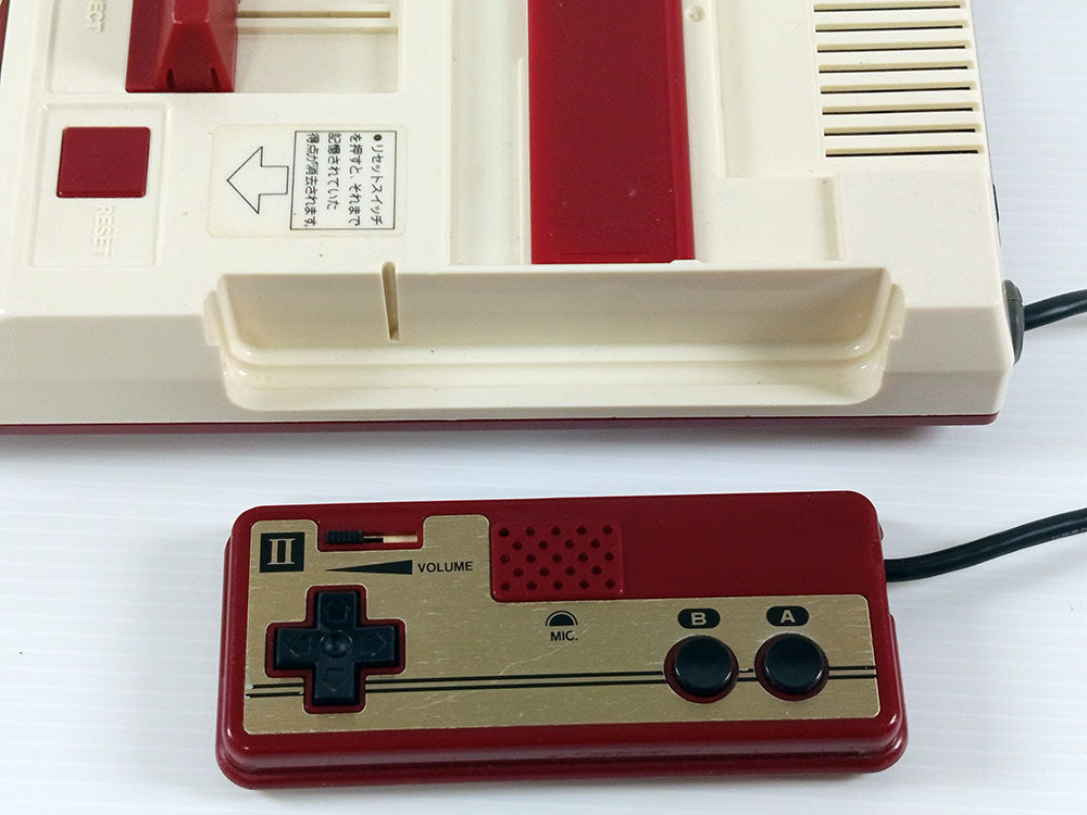 Nintendo 1983 Famicom System HVC-001 (AV MOD, VER B)