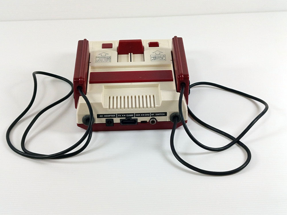 Nintendo 1983 Famicom System HVC-001 (AV MOD, VER B)