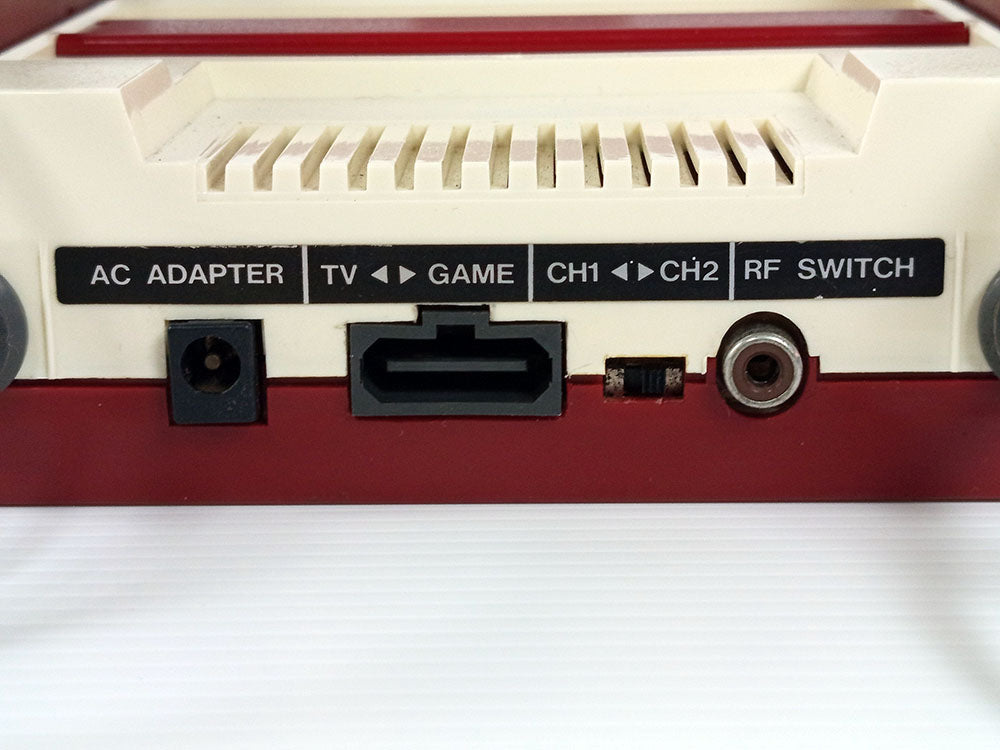 Nintendo 1983 Famicom System HVC-001 (AV MOD, VER B)