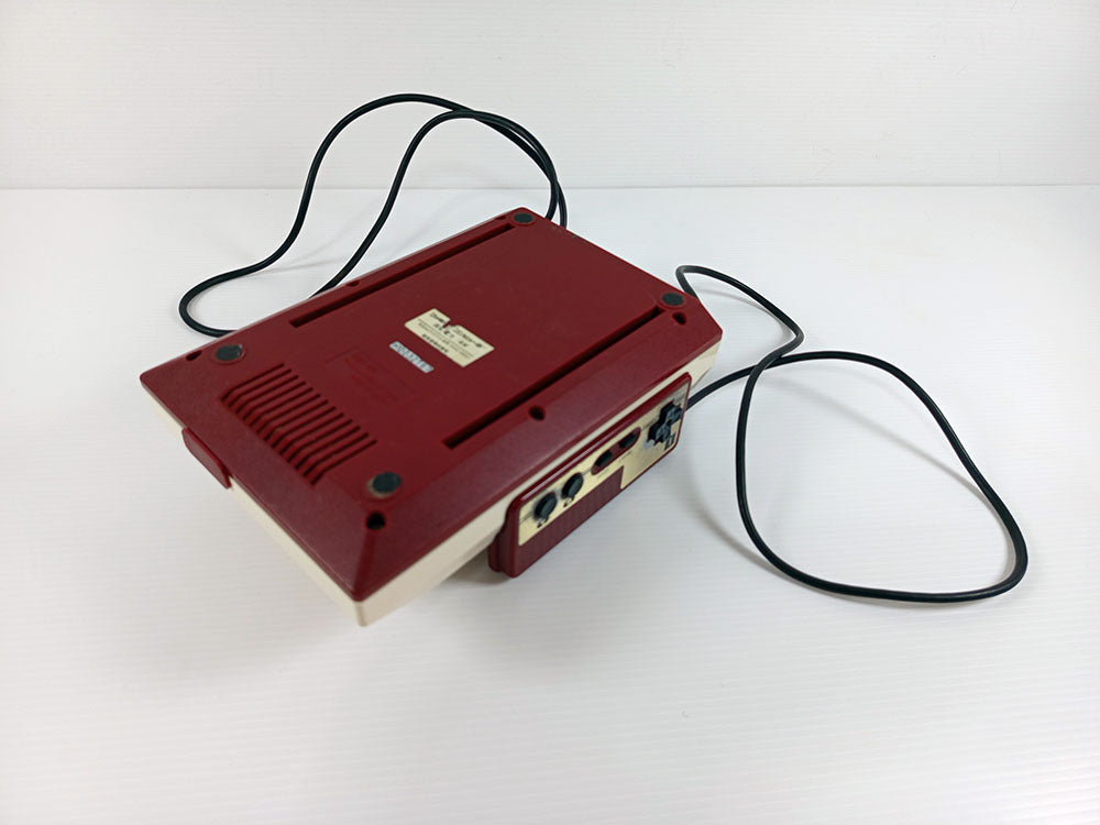 Nintendo 1983 Famicom System HVC-001 (AV MOD, VER B)