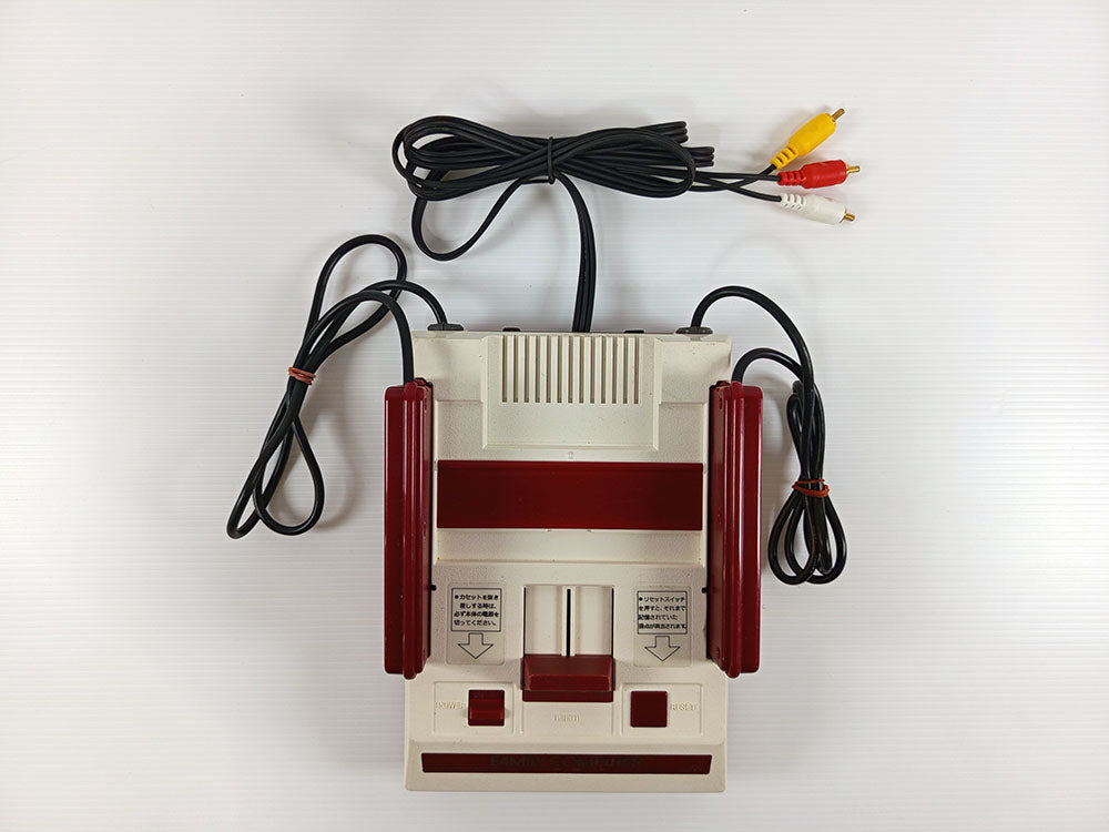 Nintendo 1983 Famicom System HVC-001 (AV MOD, VER A)