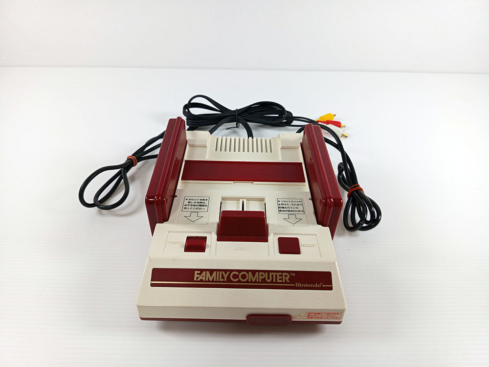 Nintendo 1983 Famicom System HVC-001 (AV MOD, VER A)
