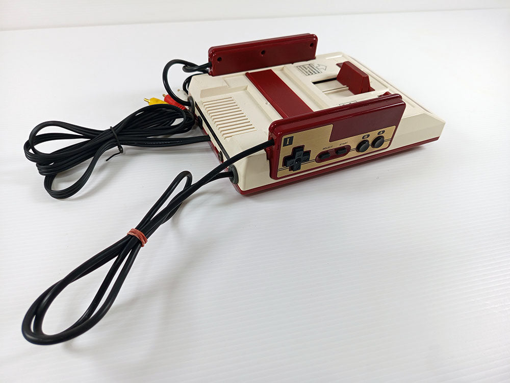 Nintendo 1983 Famicom System HVC-001 (AV MOD, VER A)