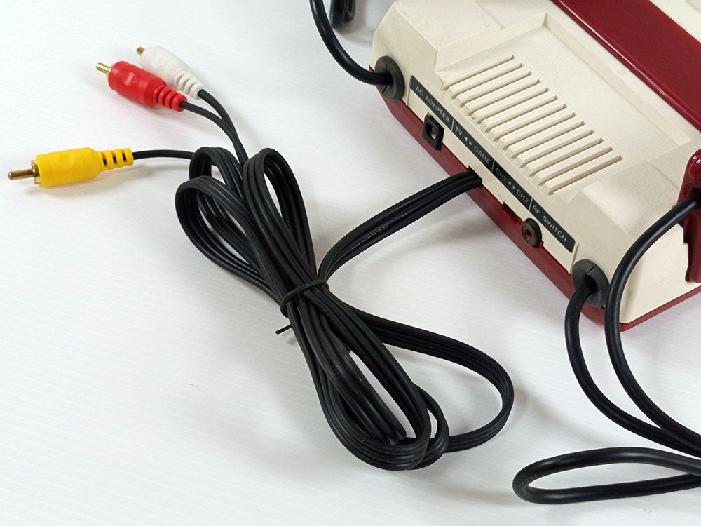 Nintendo 1983 Famicom System HVC-001 (AV MOD, VER A)