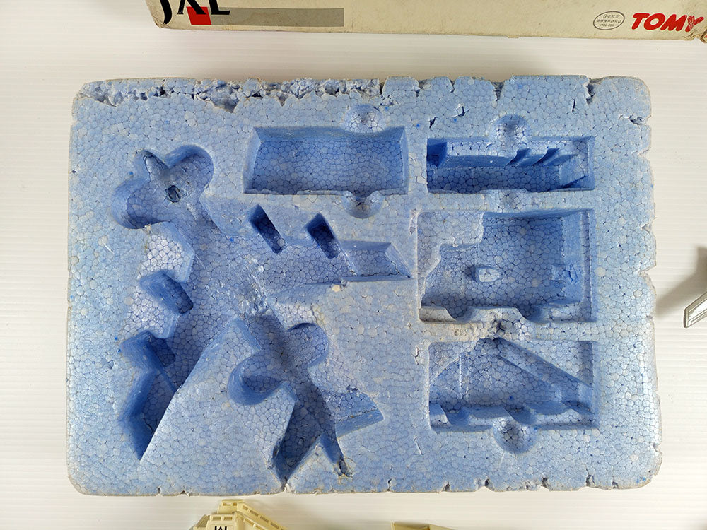 Tomica Jumbo Airport Set (JAL Japan Airlines)