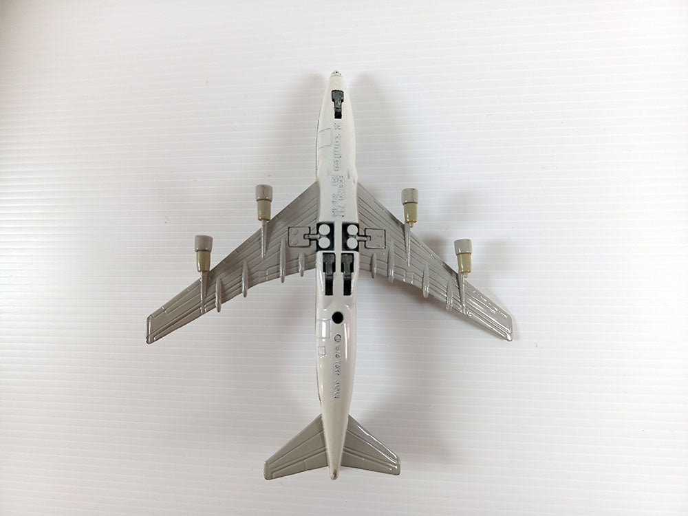 Tomica Jumbo Airport Set (JAL Japan Airlines)