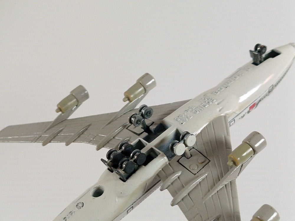 Tomica Jumbo Airport Set (JAL Japan Airlines)