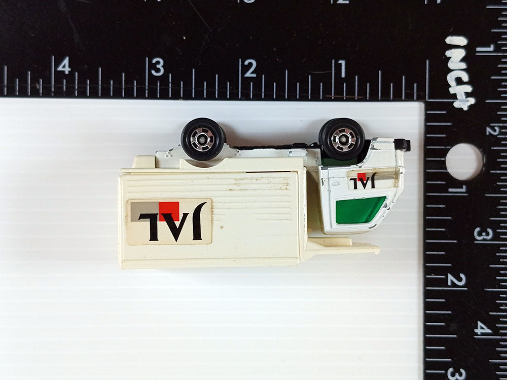 Tomica Jumbo Airport Set (JAL Japan Airlines)