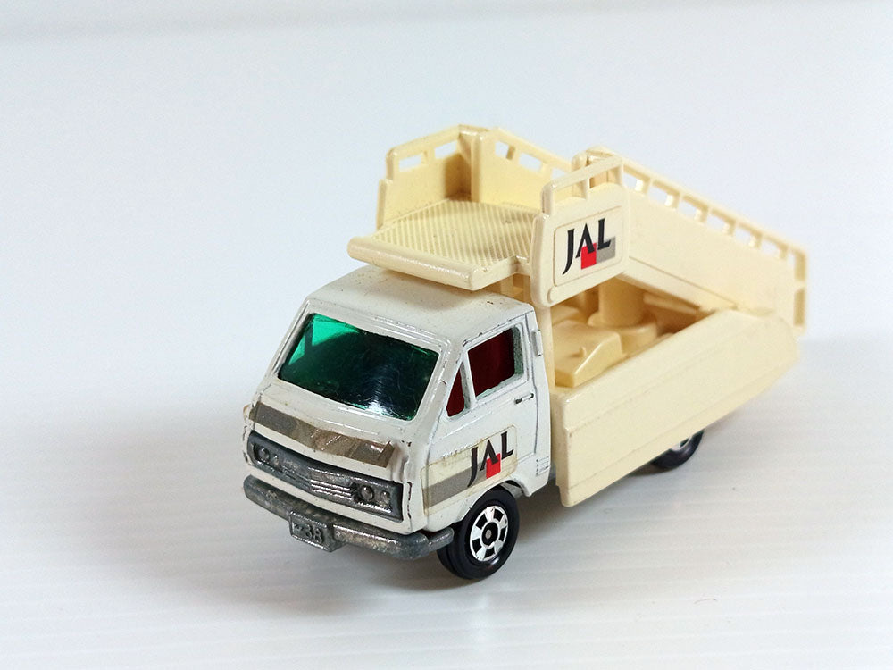 Tomica Jumbo Airport Set (JAL Japan Airlines)