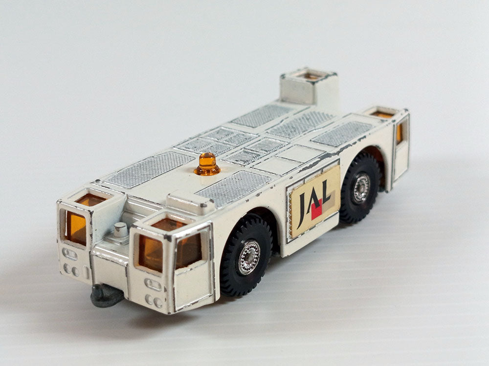 Tomica Jumbo Airport Set (JAL Japan Airlines)