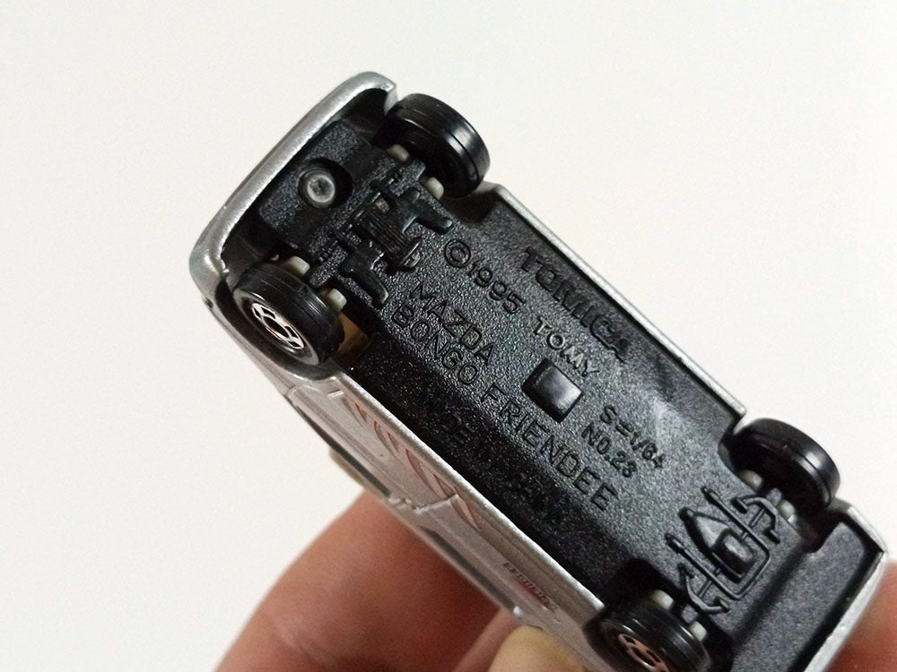 Tomica No. 23 Mazda Bongo Friendee 1/64