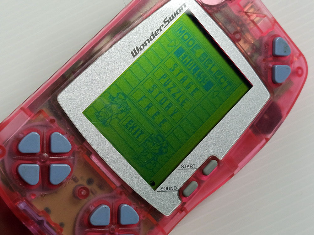 Bandai 1998 Wonder Swan B&W SW-001 (Clear Pink, System Only)