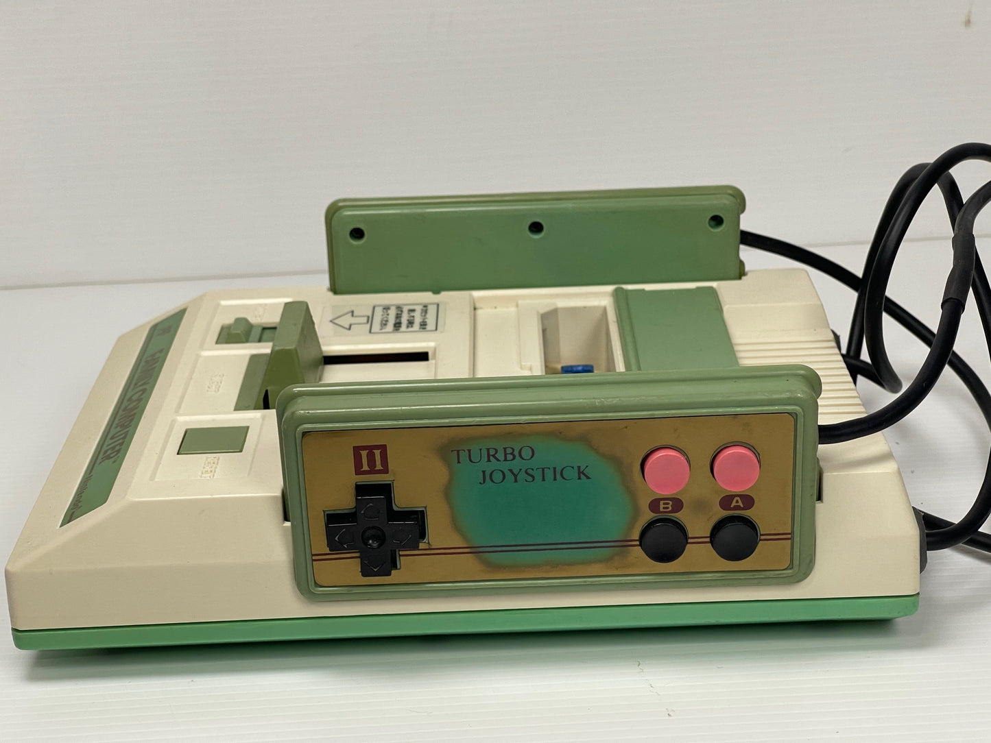 Taiwan 80's Fami-Clone System HVC-001 (AV MOD, VER )