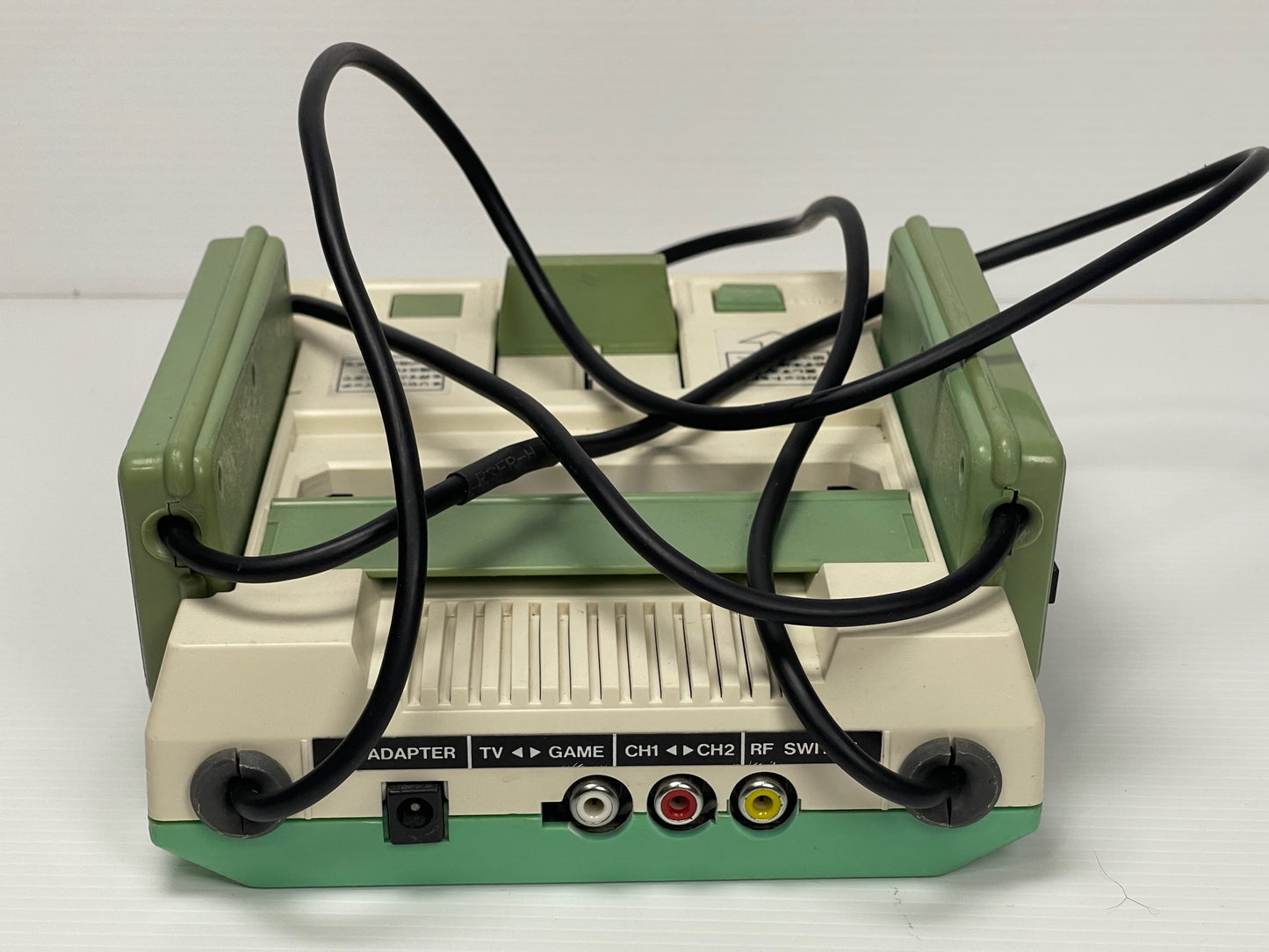 Taiwan 80's Fami-Clone System HVC-001 (AV MOD, VER )