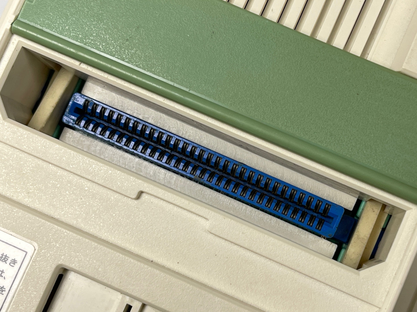 Taiwan 80's Fami-Clone System HVC-001 (AV MOD, VER )