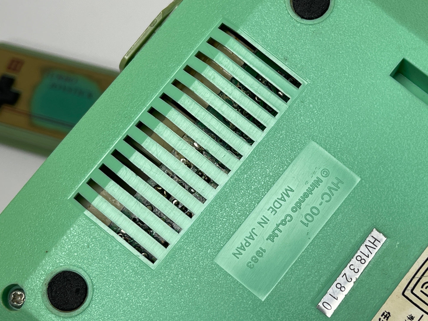 Taiwan 80's Fami-Clone System HVC-001 (AV MOD, VER )